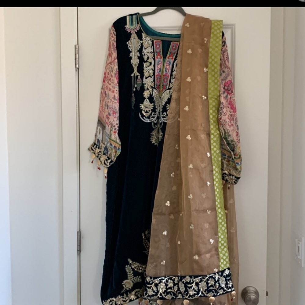 NWOT Designer K R × ANAYA Choudhry Shalwar Kameez Suit